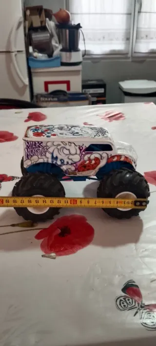 Camión Hot Wheels Monster Truck 1:24