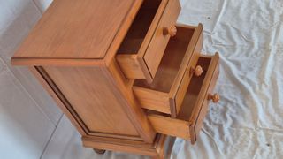 Mesita de noche 3 cajones miel