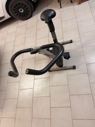 Bicicleta Estática Gris y Negra