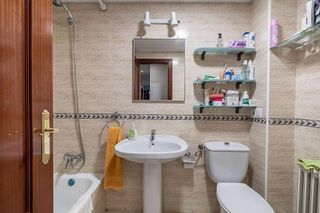 Piso en venta en Bola de Oro - Serrallo en Granada