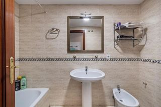 Piso en venta en Bola de Oro - Serrallo en Granada