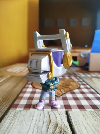 Funko Pop Goku Ultra Instinto Bulbasaur y Fortnite