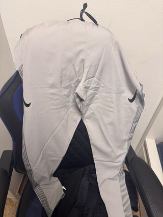 Pantalones Nike Running Grises