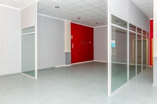 Local comercial en venta en Yecla