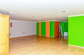 Local comercial en venta en Yecla