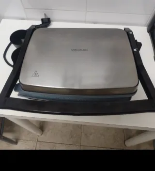 Parrilla Cecotec Rock&Grill 2000W