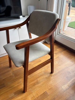 2 Sillas Madera Tela Crema Reposabrazos