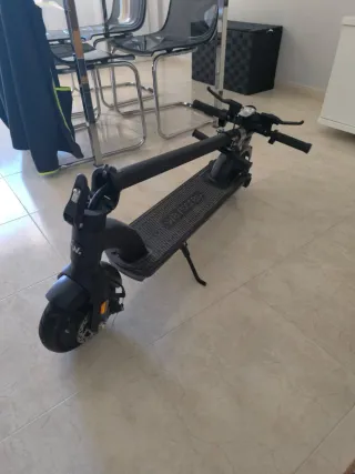 Patinete eléctrico wayscral  con muy poco uso.