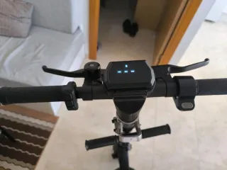 Patinete eléctrico wayscral  con muy poco uso.
