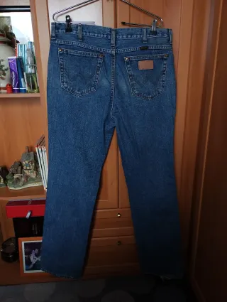 Pantalón vaquero Wrangler azul
