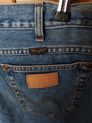 Pantalón vaquero Wrangler azul