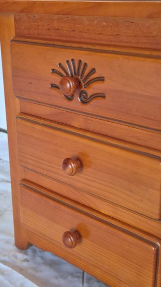 Mesita de noche 3 cajones madera miel