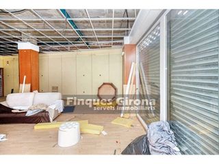 Local comercial en venta en Santa Eugènia en Girona