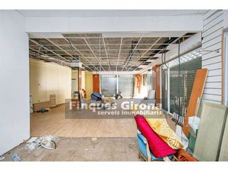 Local comercial en venta en Santa Eugènia en Girona