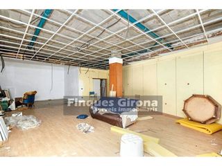 Local comercial en venta en Santa Eugènia en Girona