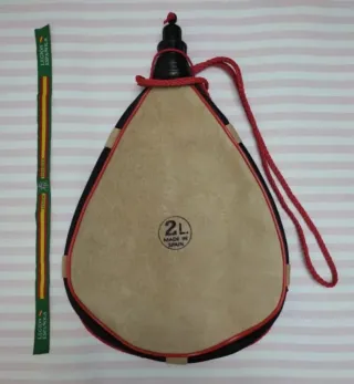 OFERTA!! BOTA VINO RECTA 2L LEGIÓN + REGALO PULSER