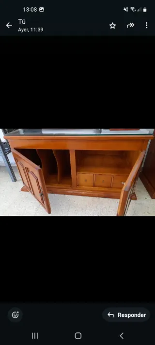 Mueble madera y cristal versátil