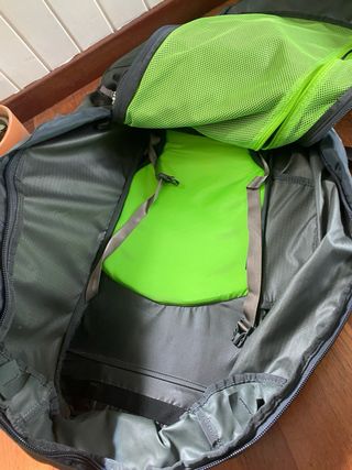 Mochila Osprey Farpoint 70 Negra