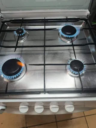 Cocina de gas con horno a gas Balay