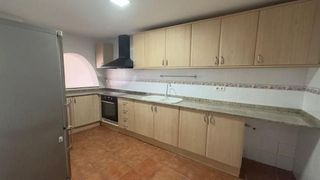 Piso en alquiler en Centro en Chiva