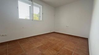 Piso en alquiler en Centro en Chiva