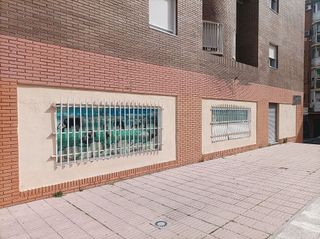 Local comercial en alquiler en Universidad en Getafe