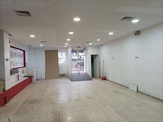 Local comercial en alquiler en Universidad en Getafe