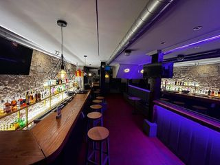 Local comercial en alquiler en Centro - Ayuntamiento en Santander