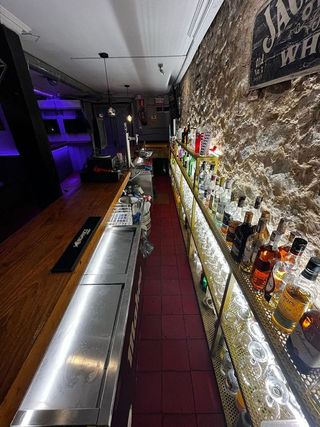 Local comercial en alquiler en Centro - Ayuntamiento en Santander