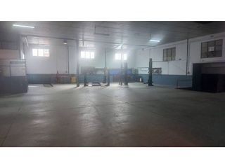 Nave industrial en alquiler en Lucena