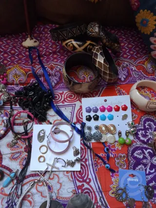 Lote de bisutería variada