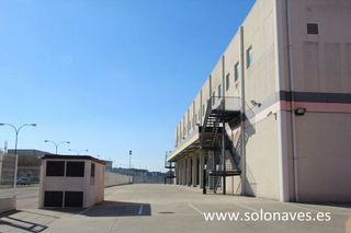Nave industrial en alquiler en Avda. Cataluña en Zaragoza