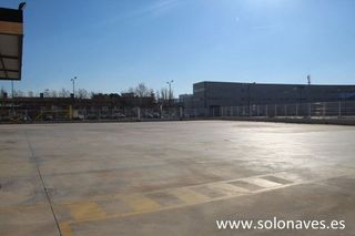 Nave industrial en alquiler en Avda. Cataluña en Zaragoza