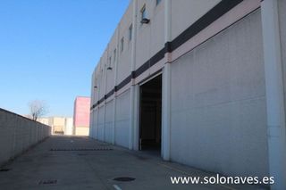 Nave industrial en alquiler en Avda. Cataluña en Zaragoza