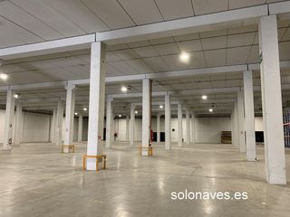 Nave industrial en alquiler en Avda. Cataluña en Zaragoza