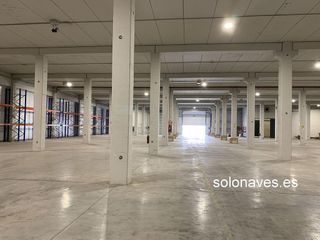 Nave industrial en alquiler en Avda. Cataluña en Zaragoza