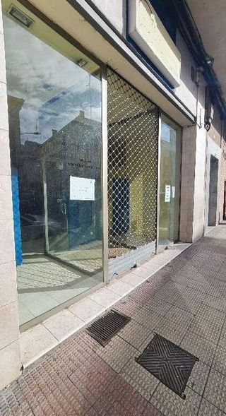 Local comercial en alquiler en Universidad - Los Lirios en Logroño