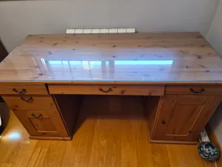 Escritorio pino con gran capacidad