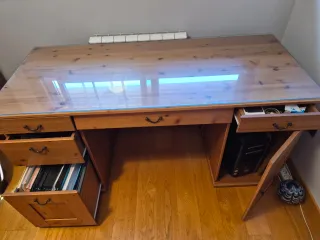 Escritorio pino con gran capacidad