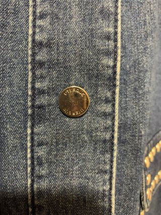 Abrigo Uterqüe tachuelas vaquero