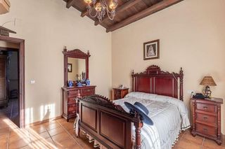 Chalet en venta en Zubia (La)