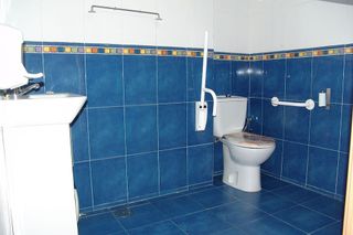 Local comercial en alquiler en Linares