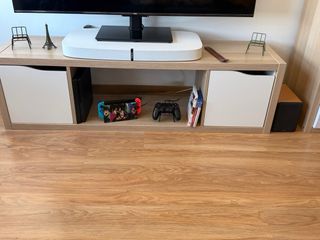 Mueble TV Kallax + puertas de color blanco