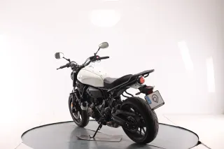 YAMAHA XSR 700 2025