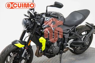 TRIUMPH TRIDENT 660
