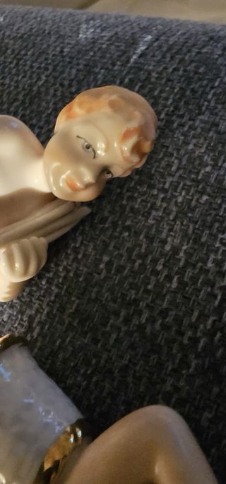 Figuras de ángeles de porcelana biscuit
