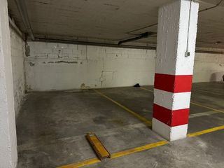 Garaje en venta en El Bajondillo en Torremolinos