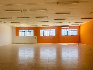 Local comercial en venta en Yecla