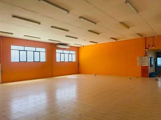Local comercial en venta en Yecla