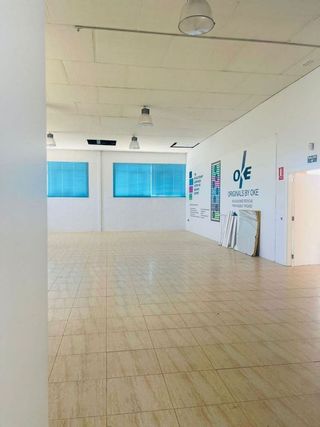 Local comercial en venta en Yecla